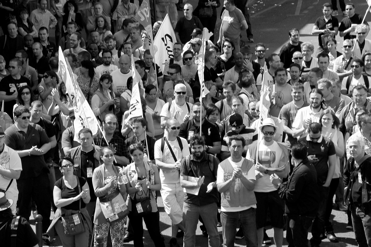 En France comme en Grèce, les fausses promesses ne remplaceront pas les vraies luttes